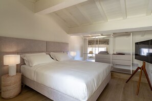 Autumn, Bedroom, Spring, Summer