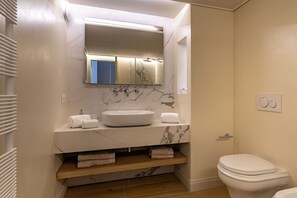 Autumn, Bathroom, Spring, Summer