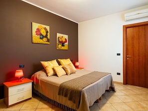 Bed, Furniture, Interior Design, Bedroom, Bedding, Bed Sheet, Floor, Wood, Flooring, Room