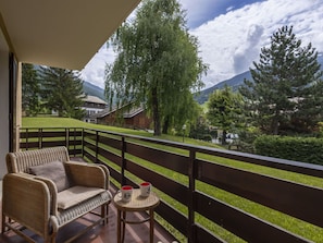 Garden, Outdoor Furniture, Resort, Shade, Leisure, Lawn, Eco Hotel, Landscaping, Tent, Park