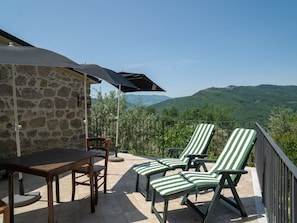 Garden, Outdoor Furniture, Resort, Shade, Leisure, Lawn, Eco Hotel, Landscaping, Tent, Park