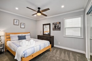 Queen sized second bedroom