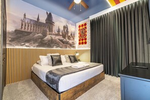 Harry Potter room (Queen Size Bed)
