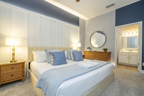 Master Suite King Size Bed