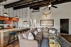 Queen sleeper sofa in living room (1)