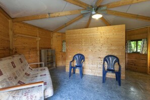  Camping 2000 - Kampeerhut  
