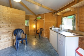 Camping 2000 - Kampeerhut