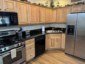 Fully appointed kitchen with all you will need to prepare meals and eat in.