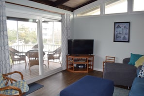 Flat screen tv in livingroom