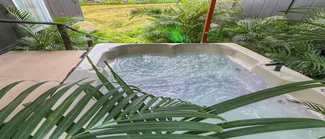 Bain à remous extérieur