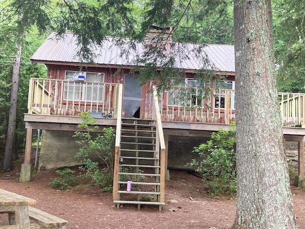 Very Rustic Cabin on gray pond Plymouth Maine