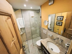 Idraulico Fixture, Pavimentazione, Bagno, Interior Design, Pavimento, Lavandino Del Bagno, Lavello, Idraulico, Rubinetto, Mobilia