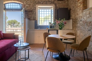 Autumn, Living Room, Spring, Summer