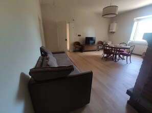 Autumn, Living Room, Spring, Summer