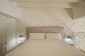 Autumn, Bedroom, Spring, Summer