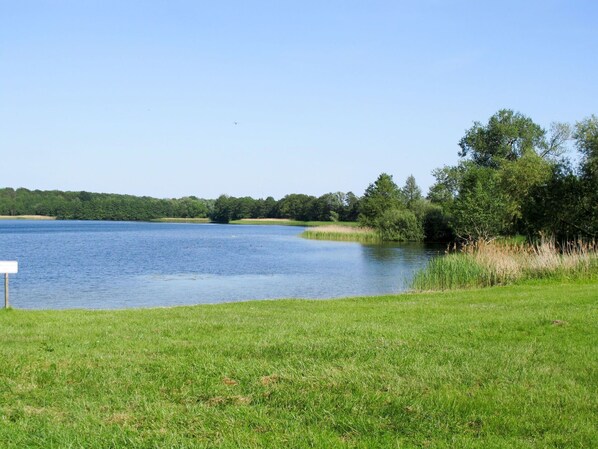 Blue, Water, Water Resources, Body Of Water, Natural Landscape, Bank, Waterway, Watercourse, Grassland, Lake