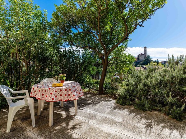 Furniture, Table, Garden, Chair, Outdoor Furniture, Spring, Outdoor Table, Kitchen & Dining Room Table, Tablecloth, Shade