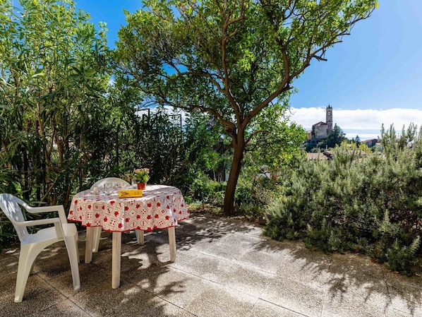 Furniture, Table, Garden, Chair, Outdoor Furniture, Spring, Outdoor Table, Kitchen & Dining Room Table, Tablecloth, Shade