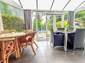 Möbel, Stuhl, Tabelle, Gartenmöbel, Küche & Esszimmer Tisch, Flooring, Fussboden, Tisch Im Freien, Veranda, Kaffetisch