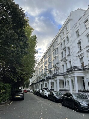 neighbourhood picture