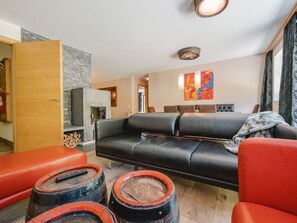 Meubles, Design IntĂ©rieur, CanapĂ©, Bois, Salon, Sol, Plafond, Ăclairage, Sol, PiĂšce