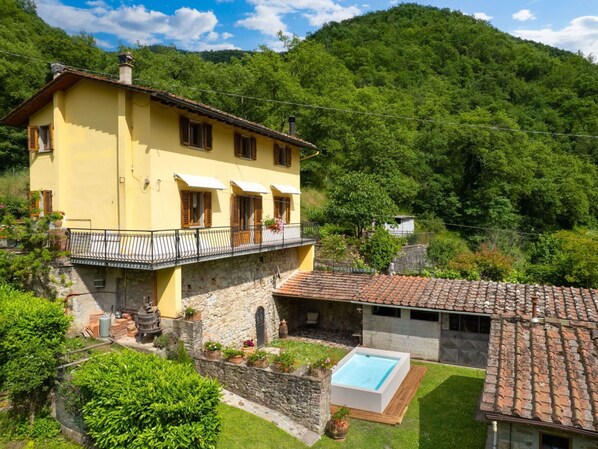 Chalet, Zone Rurale, Vallée, Chaßne De Montagnes, Station De Montagne, Village, Eco HÎtel, Ferme, Jardin, Piscine