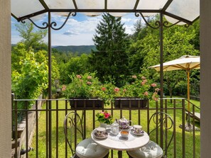 Meubles, Table, Chaise, Mobilier De Jardin, Tableau De Plein Air, Jardin, Ombre, Pot De Fleur, Table Basse