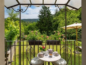 Meubles, Table, Chaise, Mobilier De Jardin, Tableau De Plein Air, Jardin, Ombre, Pot De Fleur, Table Basse