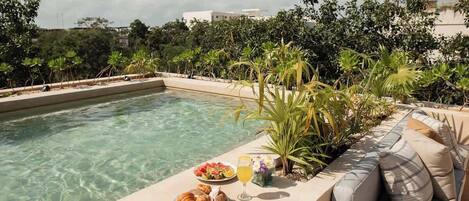 Swimming Pool - Piscina