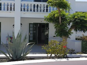 Façade