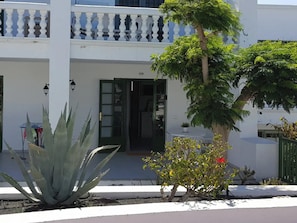 Façade