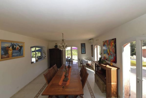 Dining room