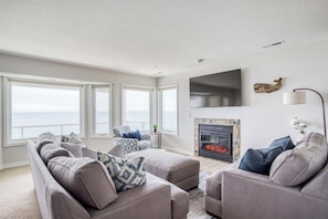 Whale Watcher's Getaway -105