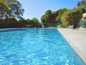 Vue sur piscine