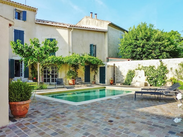 Vue sur piscine