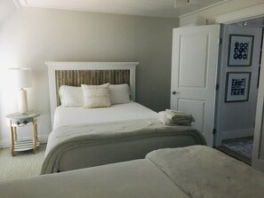 2 queen beds on first floor