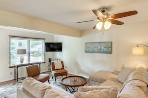 Living Room | Smart TV