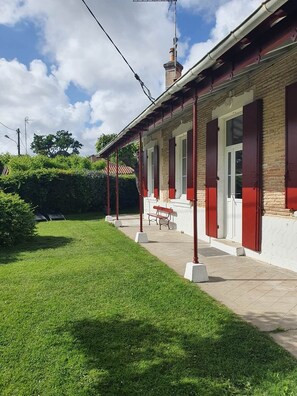 Villa Florian et son jardin cloturé