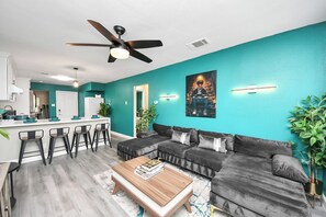 Living Room (2)