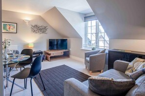 29 Rhodewood House - 2 Bedroom - Saundersfoot (25730)