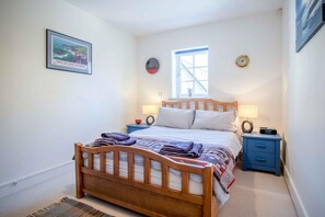 29 Rhodewood House - 2 Bedroom - Saundersfoot (25734)