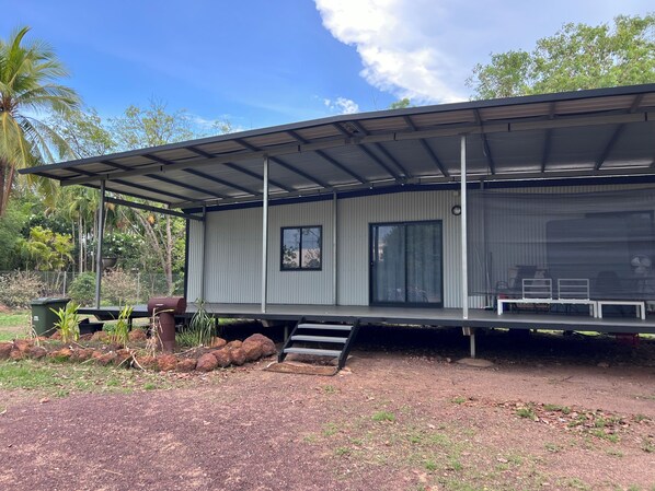 Demountable with large veranda