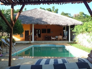 Vue sur piscine
