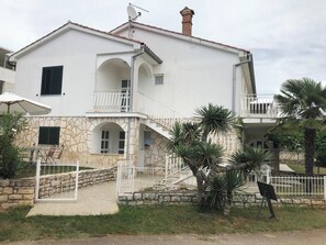 Façade