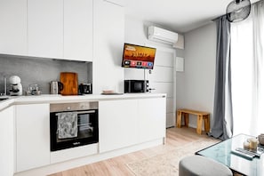 Cook & connect with loved ones – check dates now!
