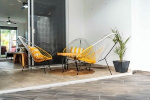 Patio / Patio Lounge