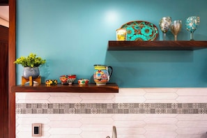 Kitchen Shelf Details