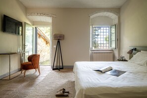 Autumn, Bedroom, Spring, Summer