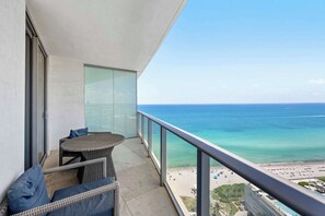 Step out onto your private balcony and take in stunning, uninterrupted views of the ocean. The breathtaking scenery offers the perfect backdrop for relaxing, unwinding, or enjoying a beautiful sunset.