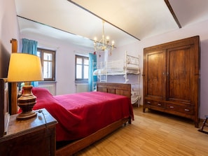 Bed, Bedroom, Interior Design, Wall, Furniture, Flooring, Bedding, Bed Sheet, Floor, Ceiling